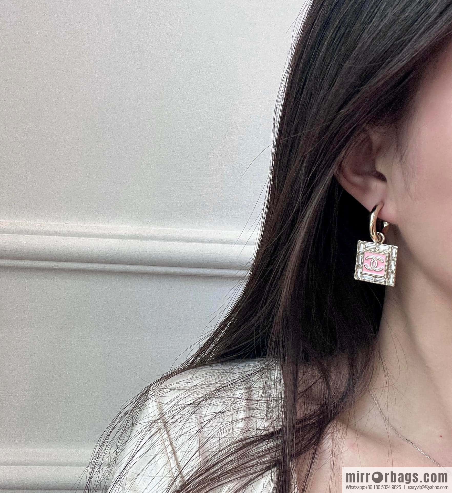 ❗️New ❗️ Chanel stud earrings ☀️ new ☑️ Chanel c2 double c square stud earrings ☀️
