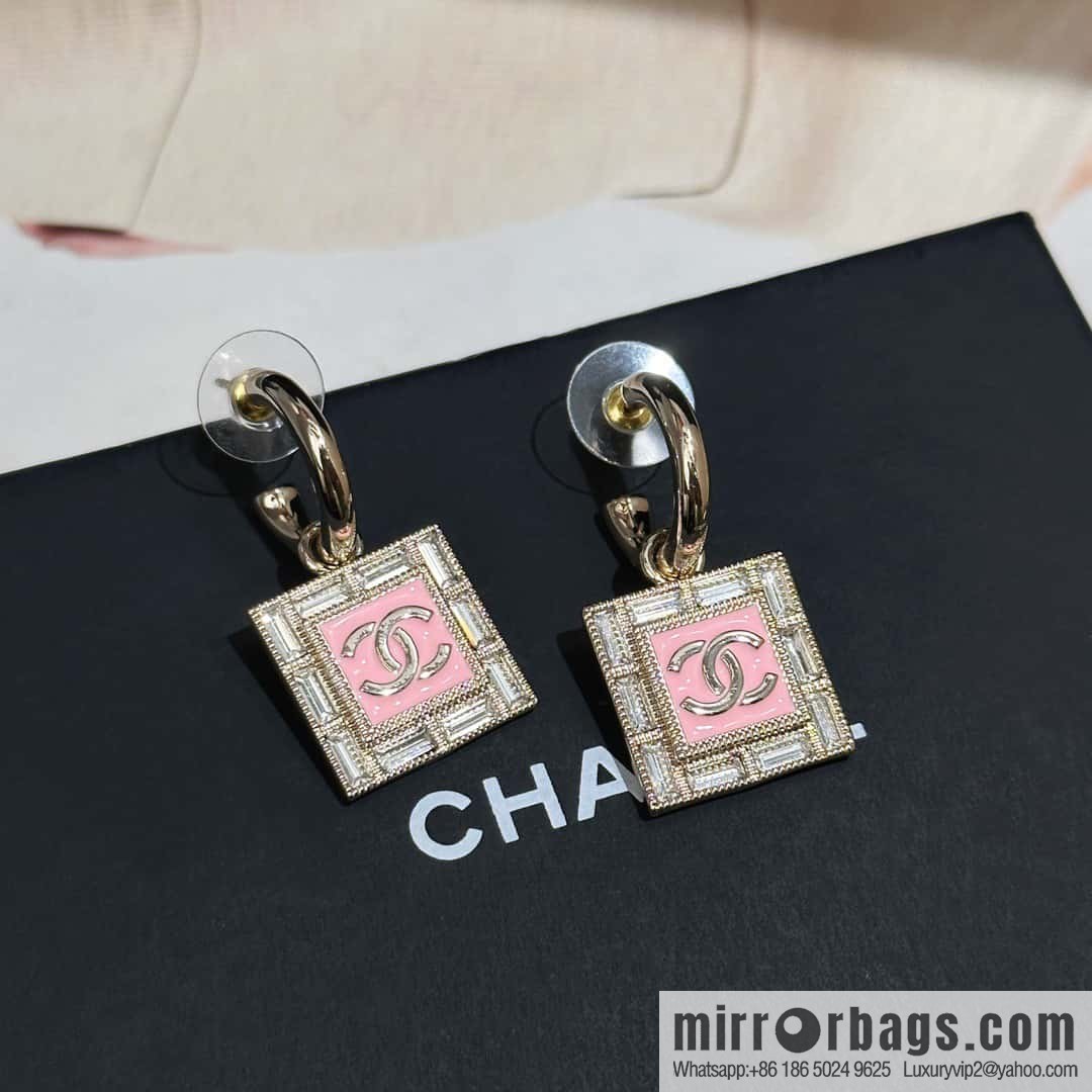 ❗️New ❗️ Chanel stud earrings ☀️ new ☑️ Chanel c2 double c square stud earrings ☀️