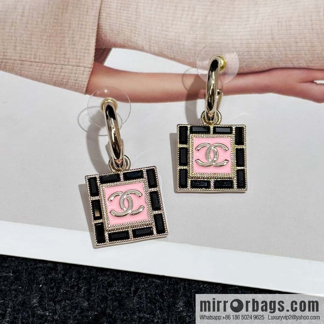 ❗️New ❗️ Chanel stud earrings ☀️ new ☑️ Chanel c2 double c square stud earrings ☀️