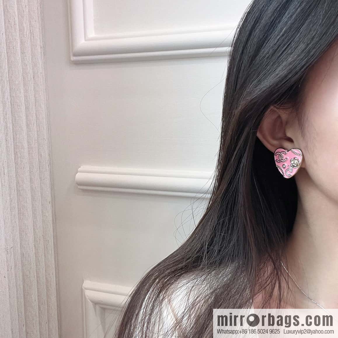 ❗️New ❗️ Chanel stud earrings ☀️ new ☑️ Chanel c1 double c peach heart love stud earrings ☀️