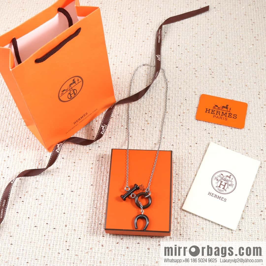 ☀HERMES Carrousel Buffalo Horn Necklace ☀