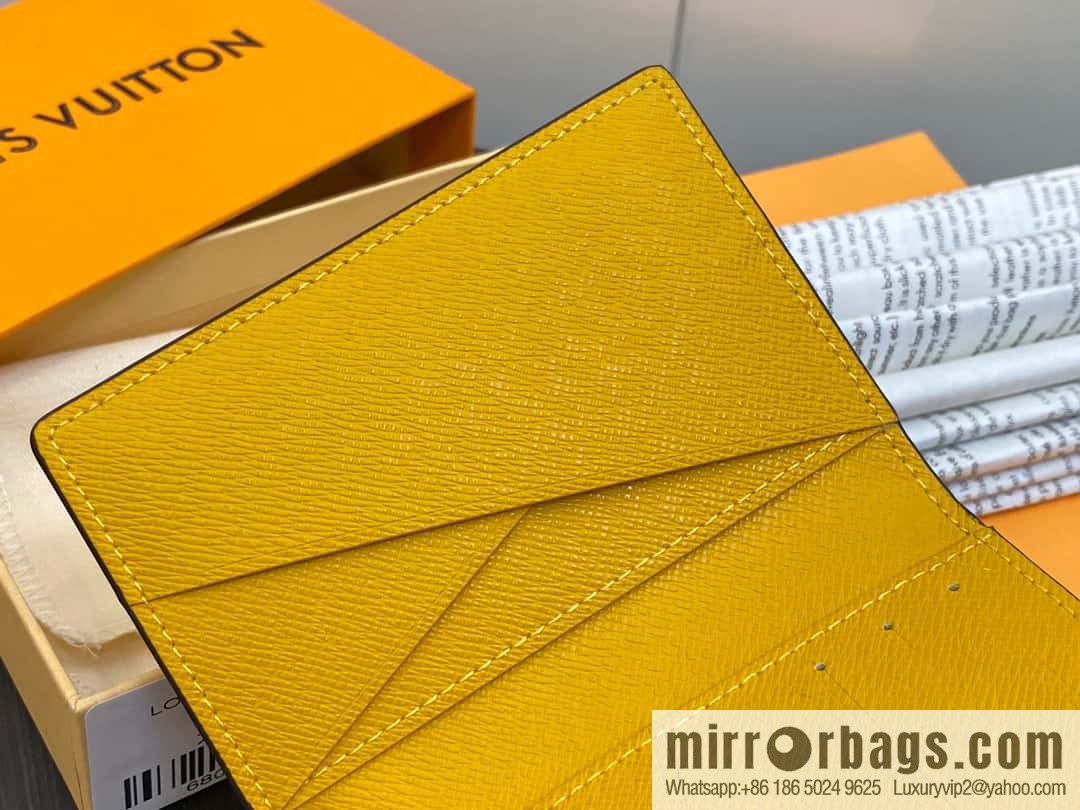 [Premium‑quality] M40614 yellow large plaid pocket wallet