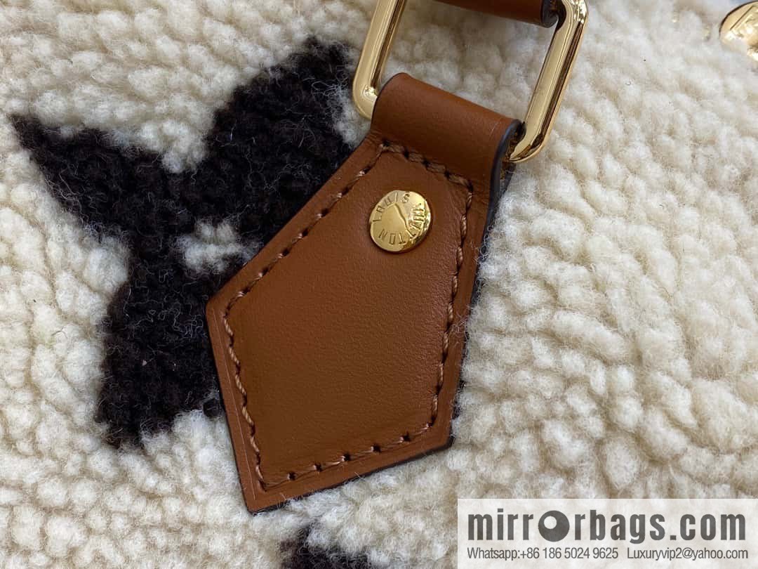 [Premium‑quality] M23568 meters white, lamb wool pillow bag speedy series Speedy Bandoulière 25 handbag