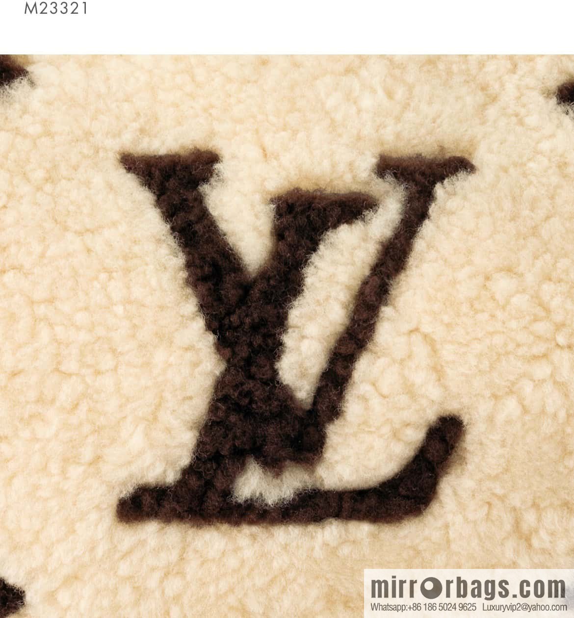 [Boutique‑grade] M23321 meter white, lamb wool moon bag series, this Over The Moon handbag.