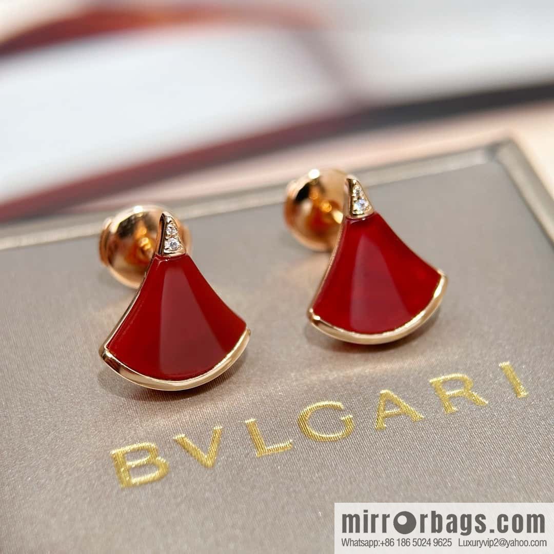 ❗️New ❗️ ☀️ original order ☀ BVLGARI DIVAS'DREAM white fritillary, chalcedony, malachite fan stud earrings ☀️