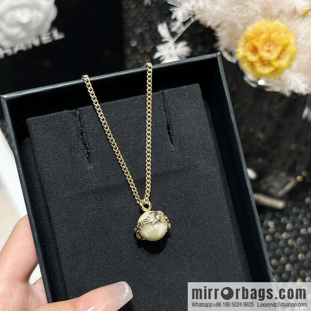☀️New ☑️ Chanel Double C Pearl Necklace ☀️