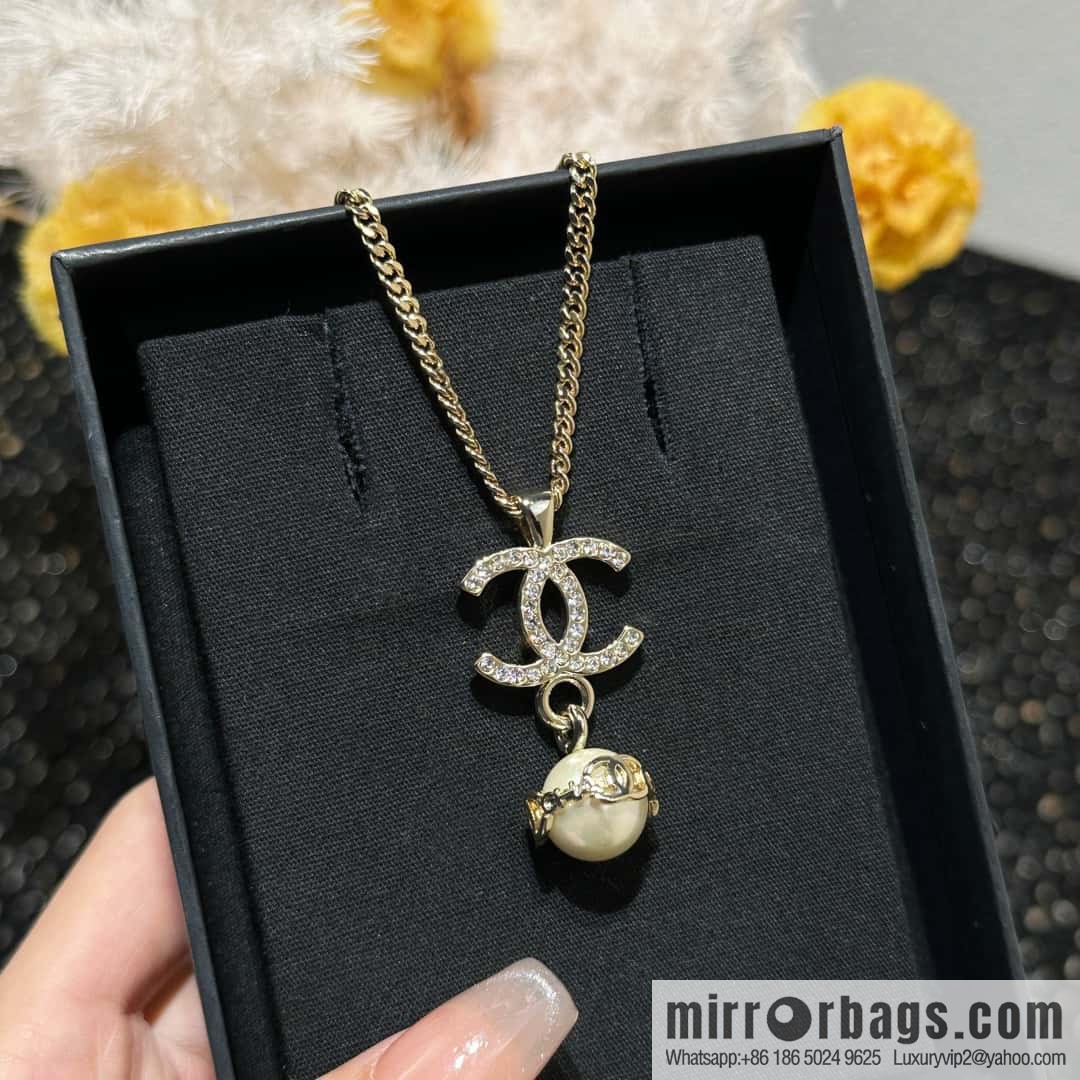 ☀️New ☑️ Chanel Full Diamond Double C Pearl Necklace