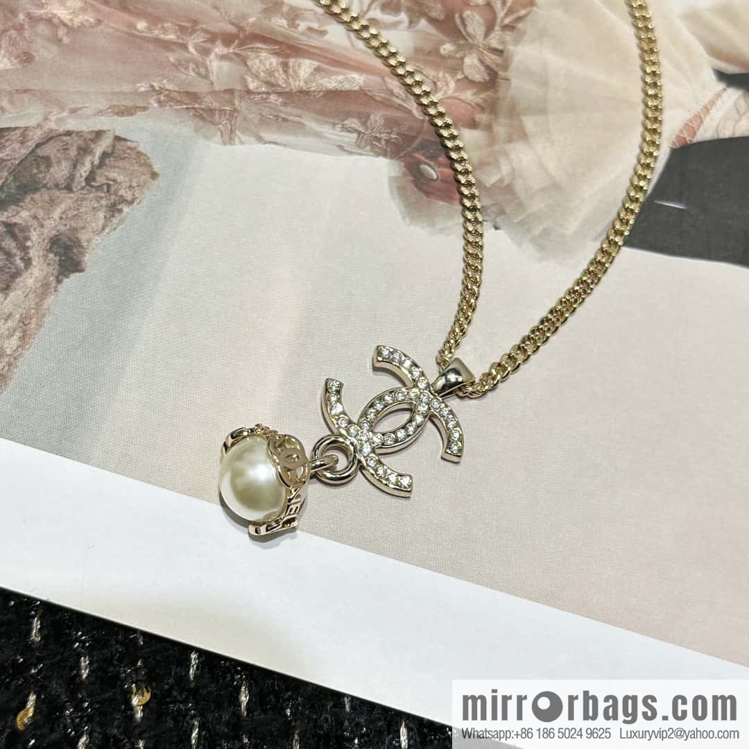 ☀️New ☑️ Chanel Full Diamond Double C Pearl Necklace
