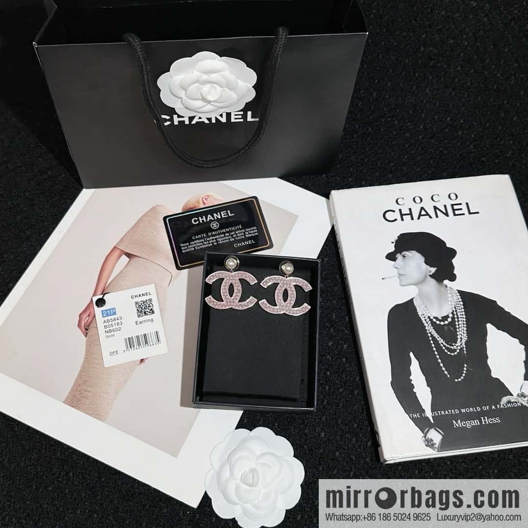 ❗️New ❗️ chanel stud earrings ☀️ new ☑️ chanel c2 double c clover pattern stud earrings ☀️