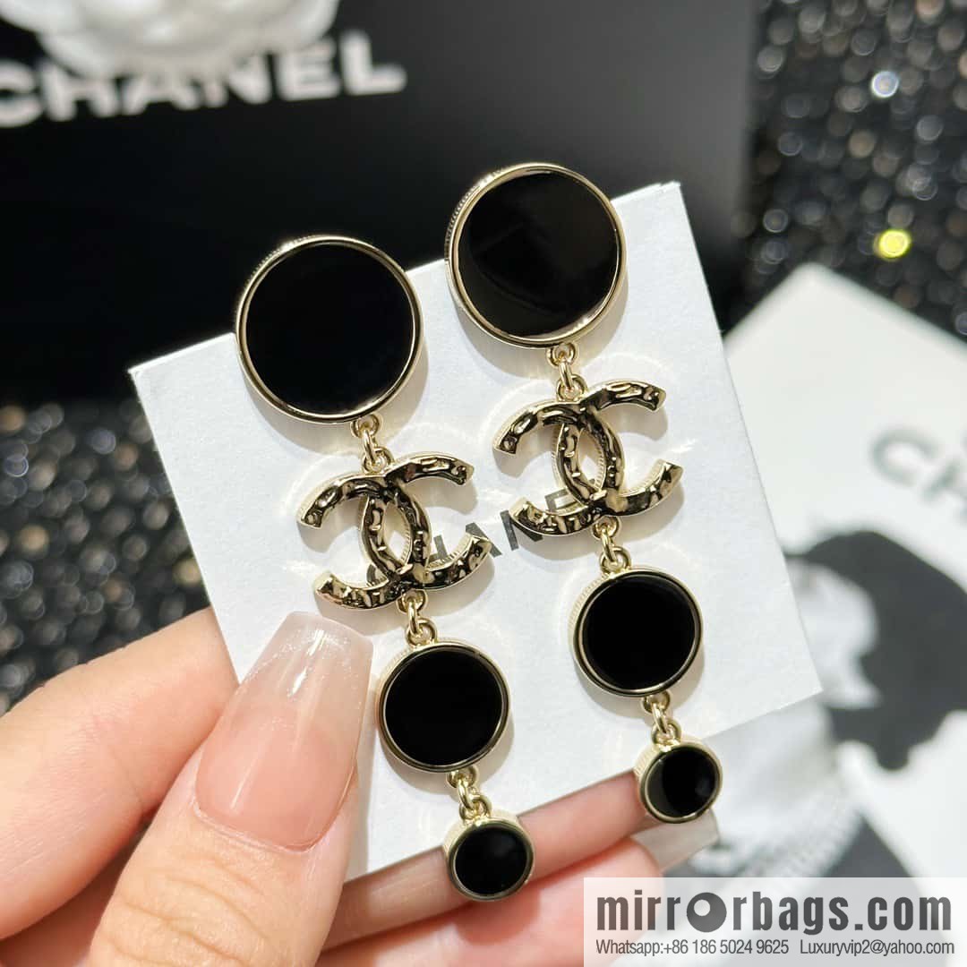 ☀️New ☑️ Chanel C4 double c round oil stud earrings ☀️