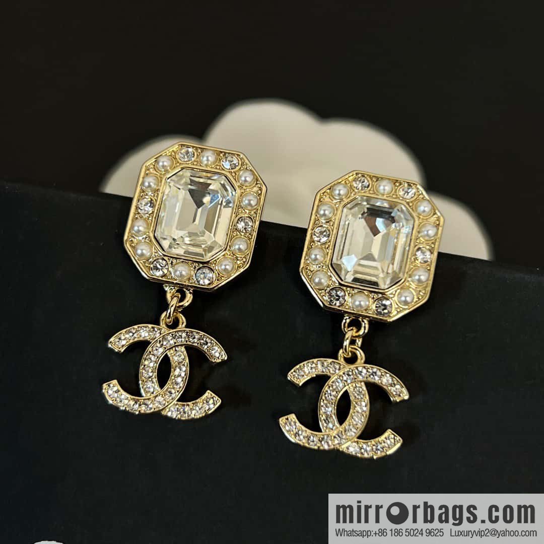 ☀️New ☑️ Chanel C2 double c octagon diamond stud earrings ☀️