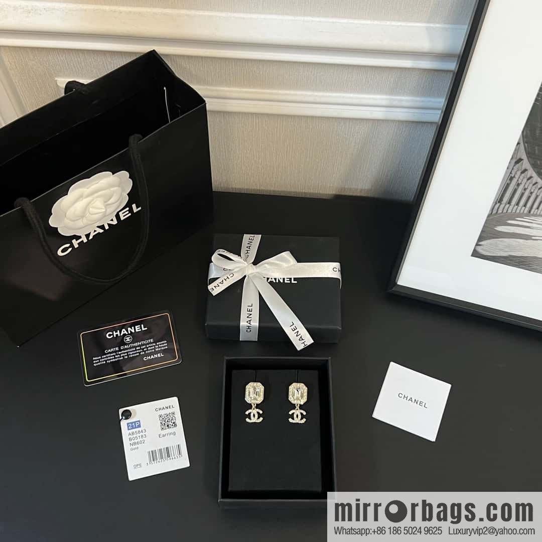 ☀️New ☑️ Chanel C2 double c octagon diamond stud earrings ☀️