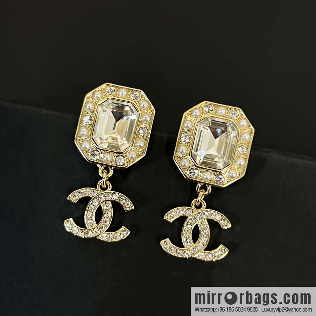 ☀️New ☑️ Chanel C2 double c octagon diamond stud earrings ☀️