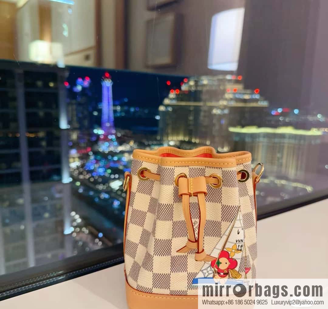 [Boutique‑grade] N40511 white grid silk screen printing, Christmas tote bag series NANO NOE handbag, this Nano Noé handbag