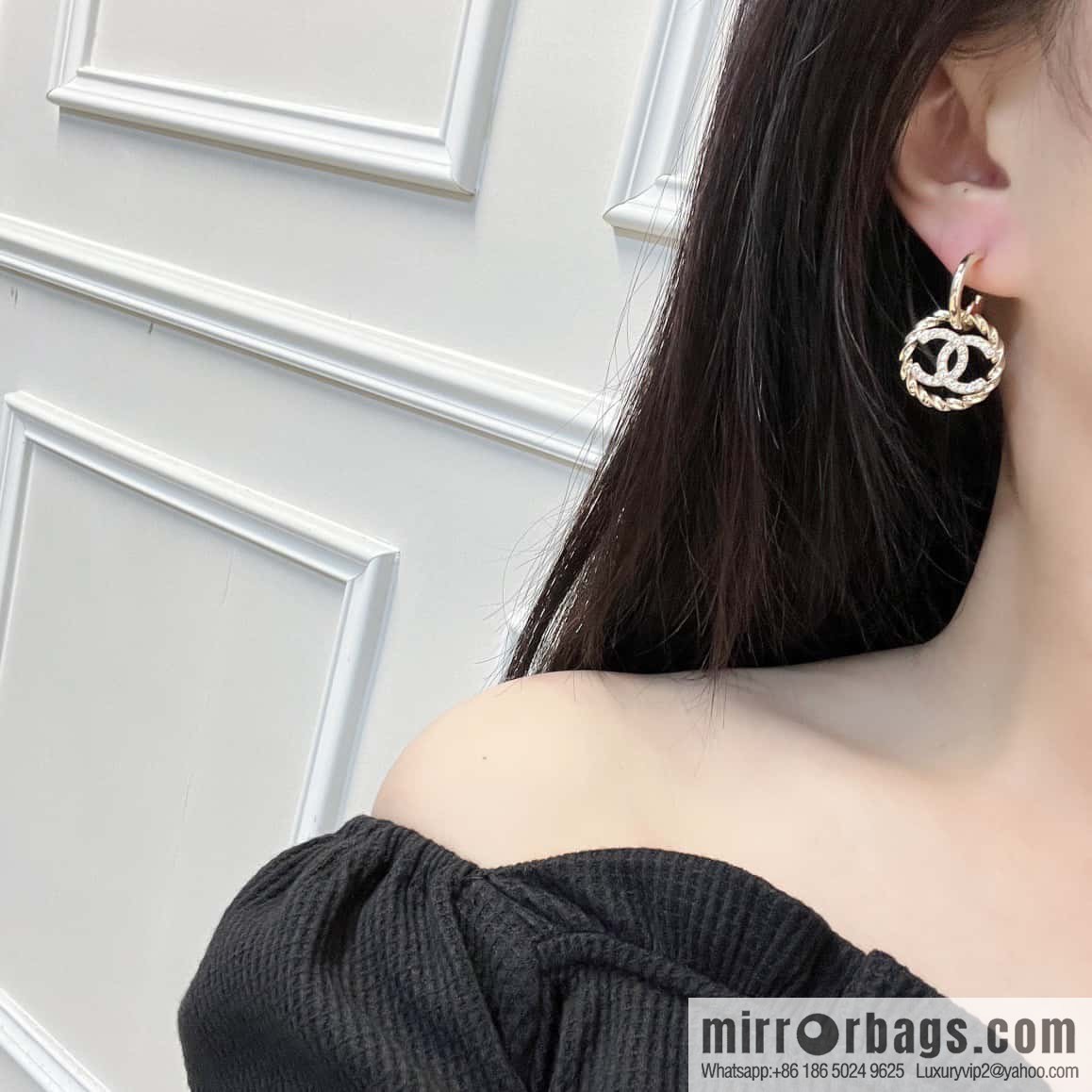 ☀️New ☑️ Chanel C2 hollow full diamond round double c stud earrings ☀️