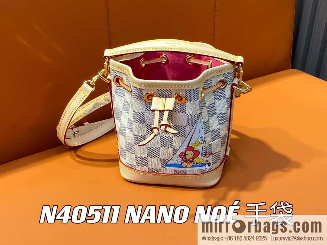 [Boutique‑grade] N40511 white grid silk screen printing, Christmas tote bag series NANO NOE handbag, this Nano Noé handbag