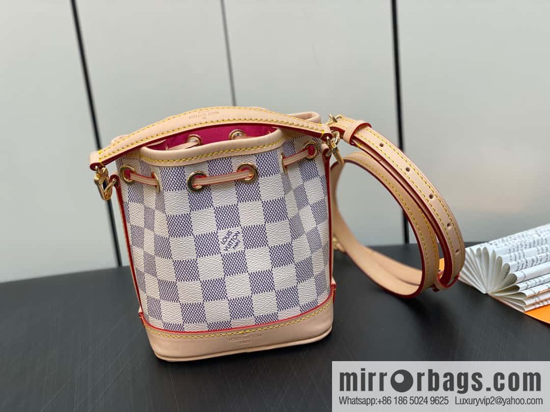 [Boutique‑grade] N40511 white grid silk screen printing, Christmas tote bag series NANO NOE handbag, this Nano Noé handbag