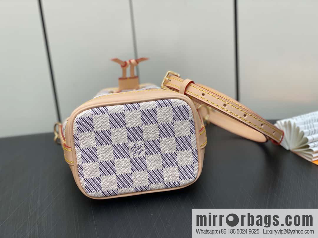 [Boutique‑grade] N40511 white grid silk screen printing, Christmas tote bag series NANO NOE handbag, this Nano Noé handbag