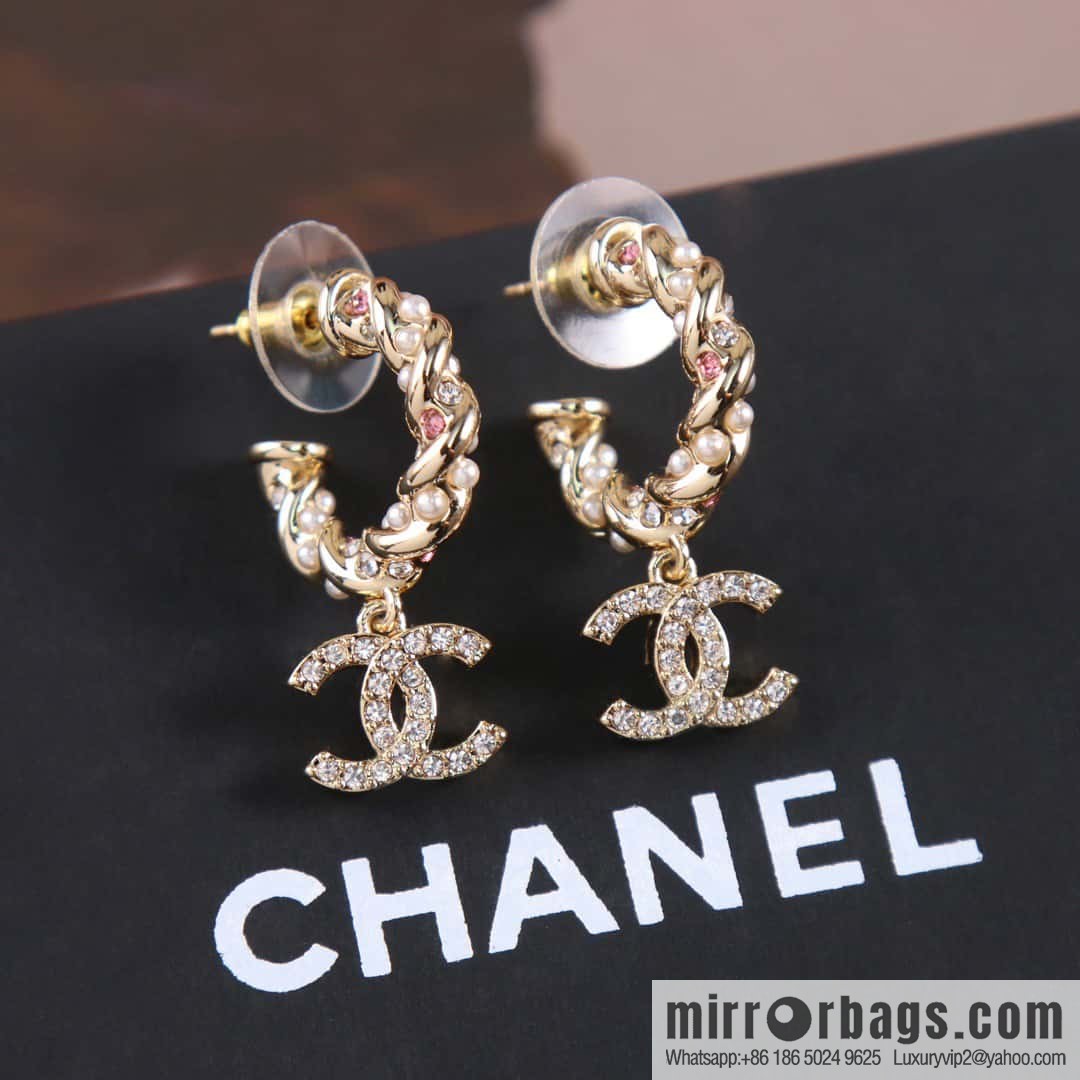 ☀️New ☑️ Chanel C2 double c twist pink diamond pearl stud earrings