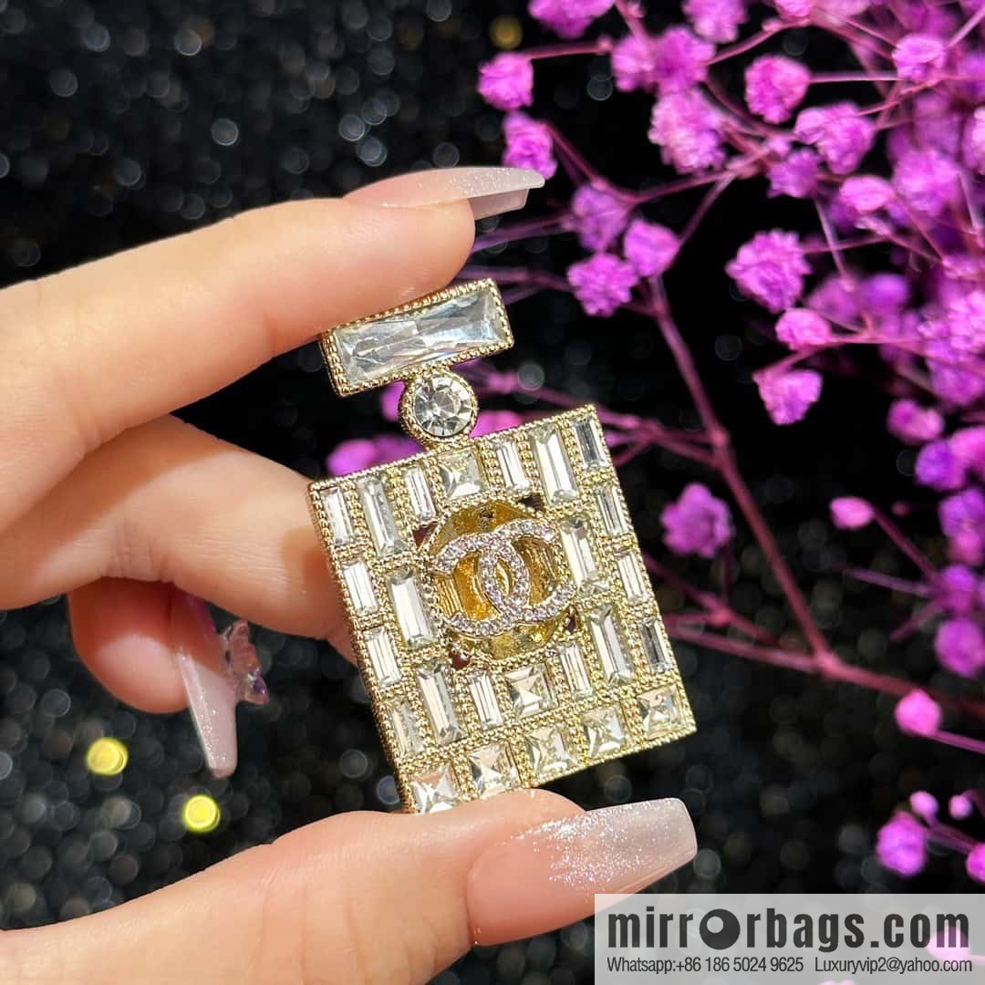☀️New ☑️ Chanel double c perfume bottle square diamond brooch