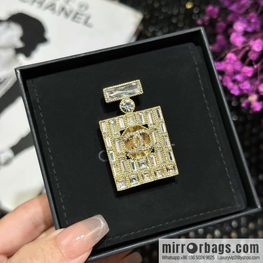 ☀️New ☑️ Chanel double c perfume bottle square diamond brooch