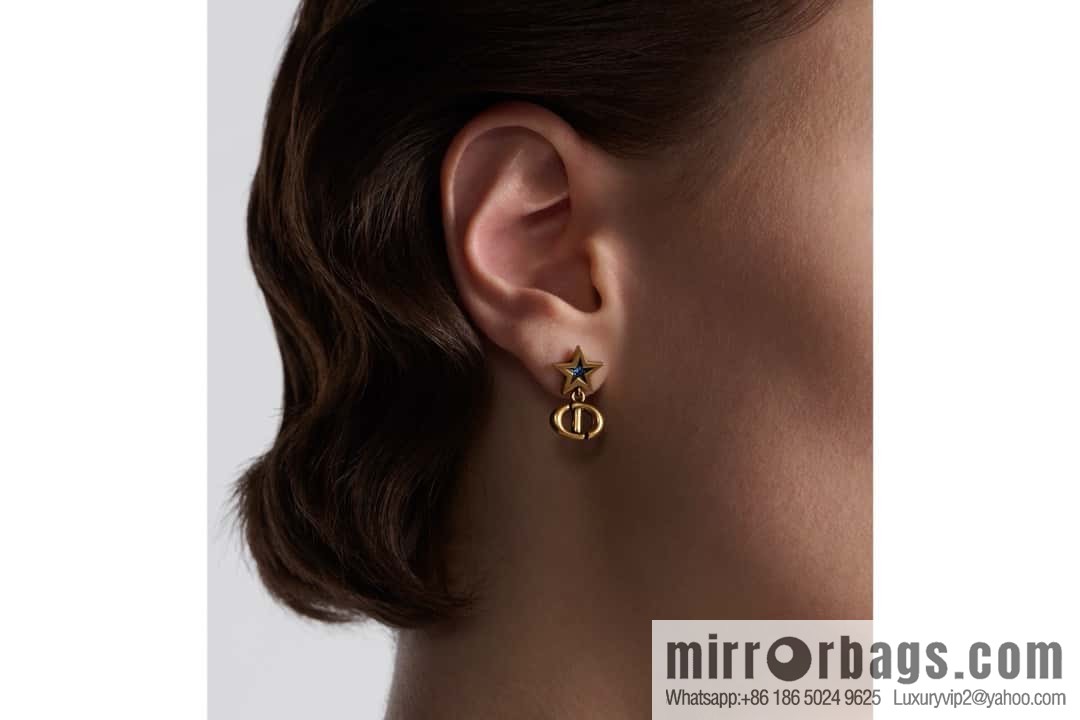 New ☑️ Dior peach heart love CD pearl asymmetrical stud earrings