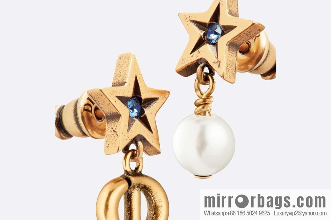 New ☑️ Dior peach heart love CD pearl asymmetrical stud earrings