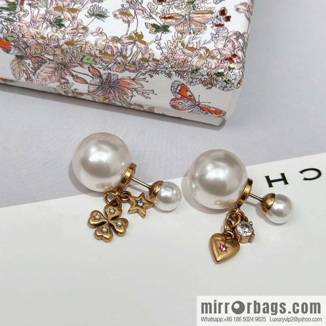 New ☑️ Dior peach heart love four-leaf clover size pearl stud earrings