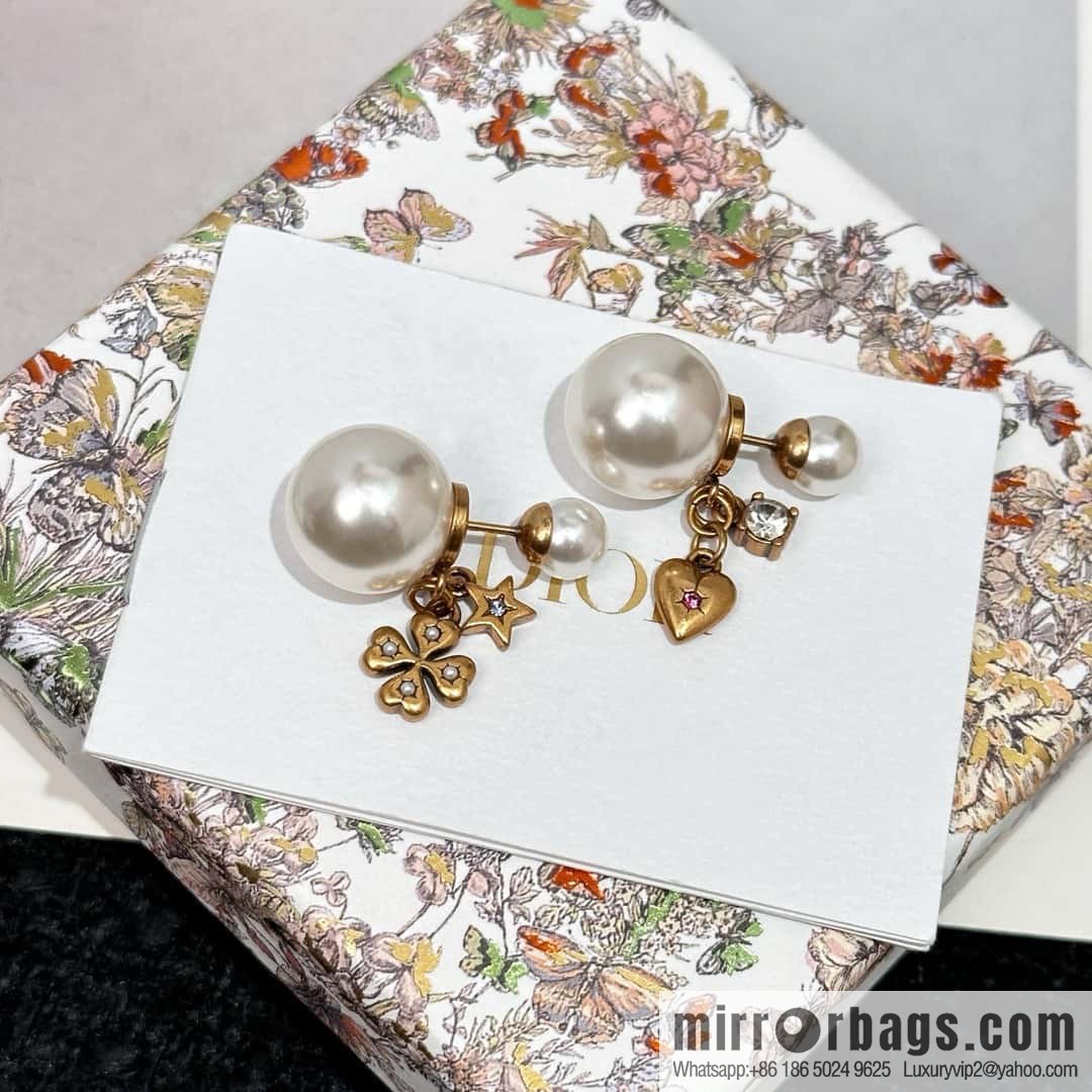 New ☑️ Dior peach heart love four-leaf clover size pearl stud earrings