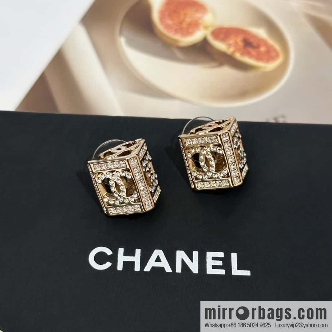 ❗️New ❗️ Chanel stud earrings ☀️ new ☑️ Chanel c1 double c full diamond triangle stud earrings ☀️