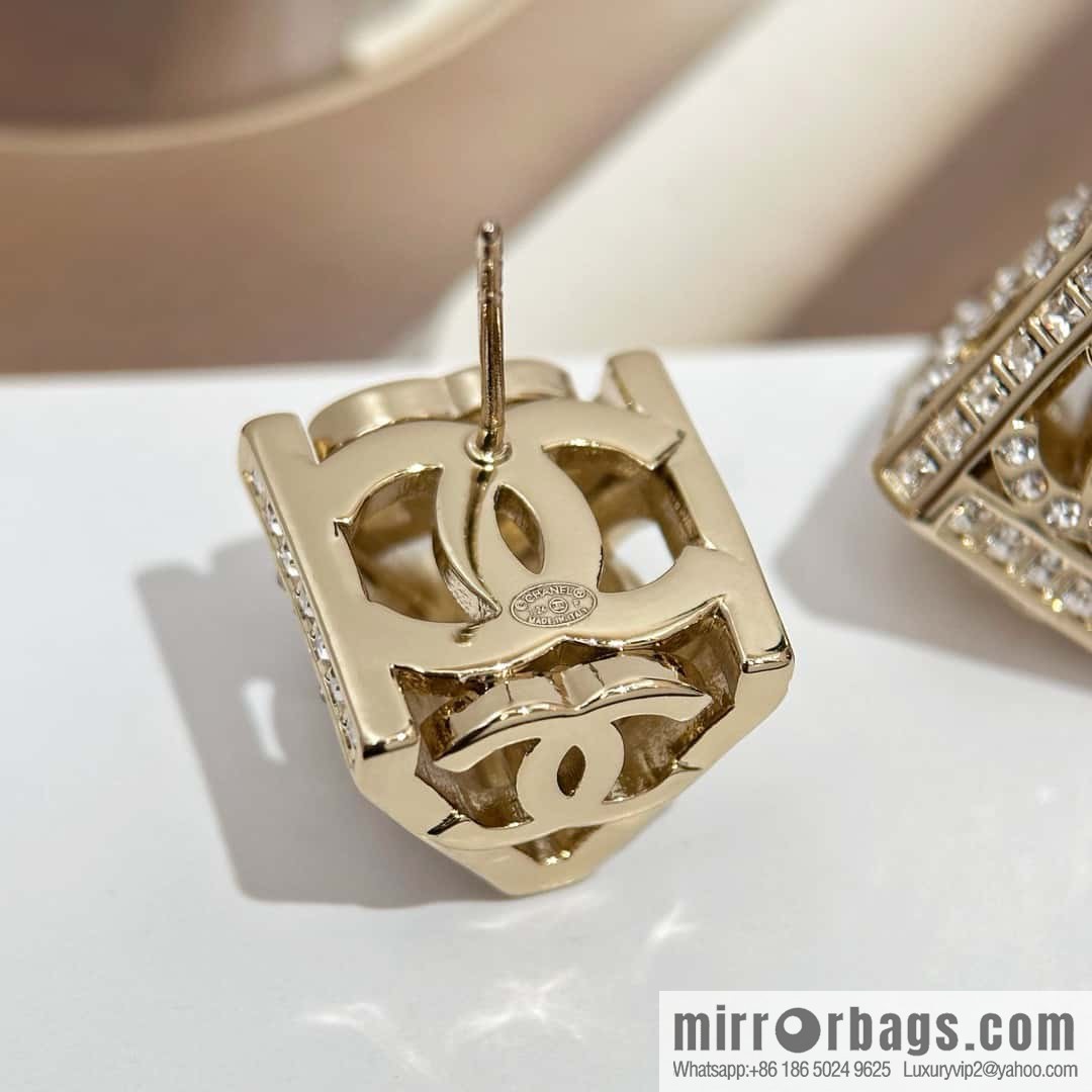 ❗️New ❗️ Chanel stud earrings ☀️ new ☑️ Chanel c1 double c full diamond triangle stud earrings ☀️