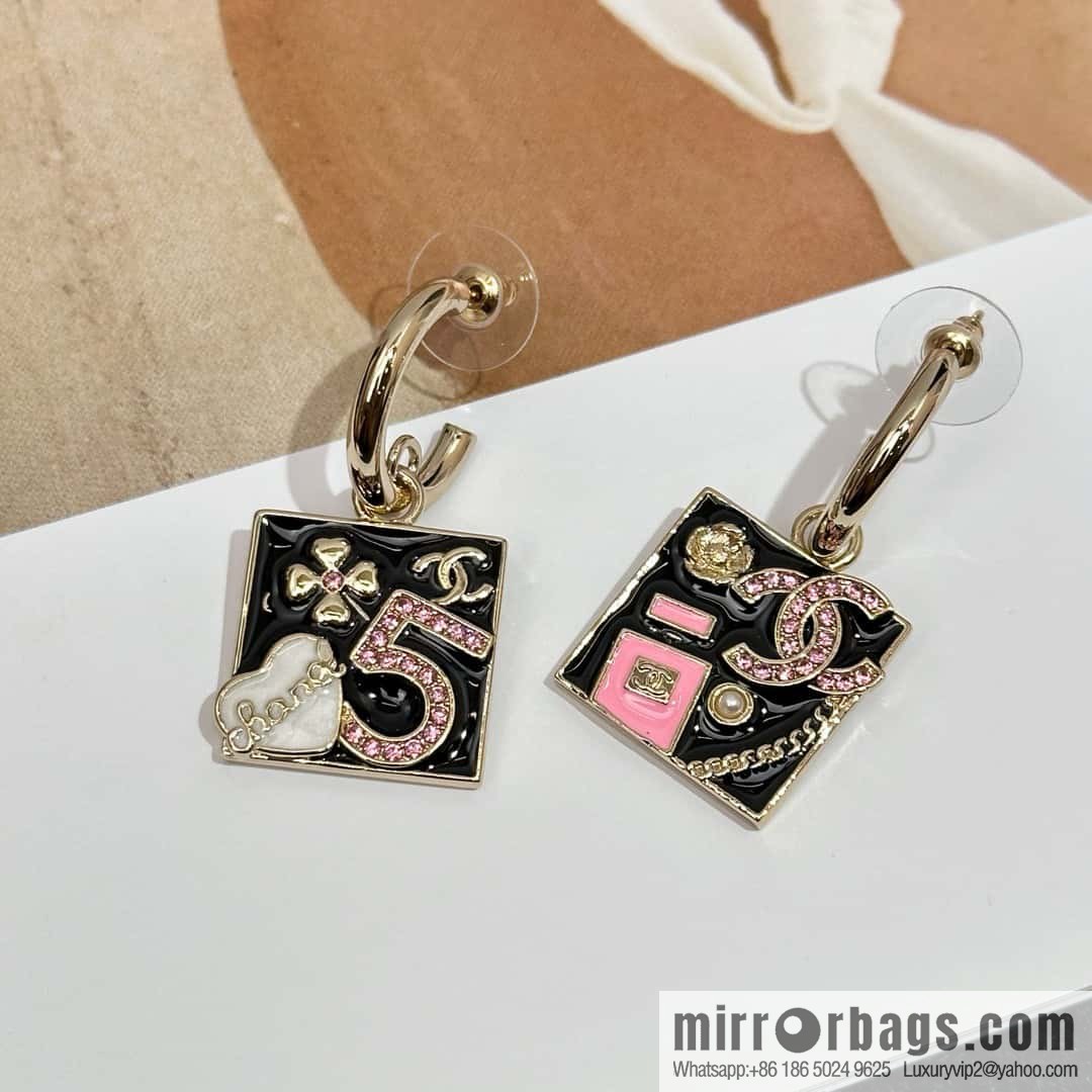 ❗️New ❗️ Chanel stud earrings ☀️ new ☑️ Chanel c2 double c square stud earrings ☀️