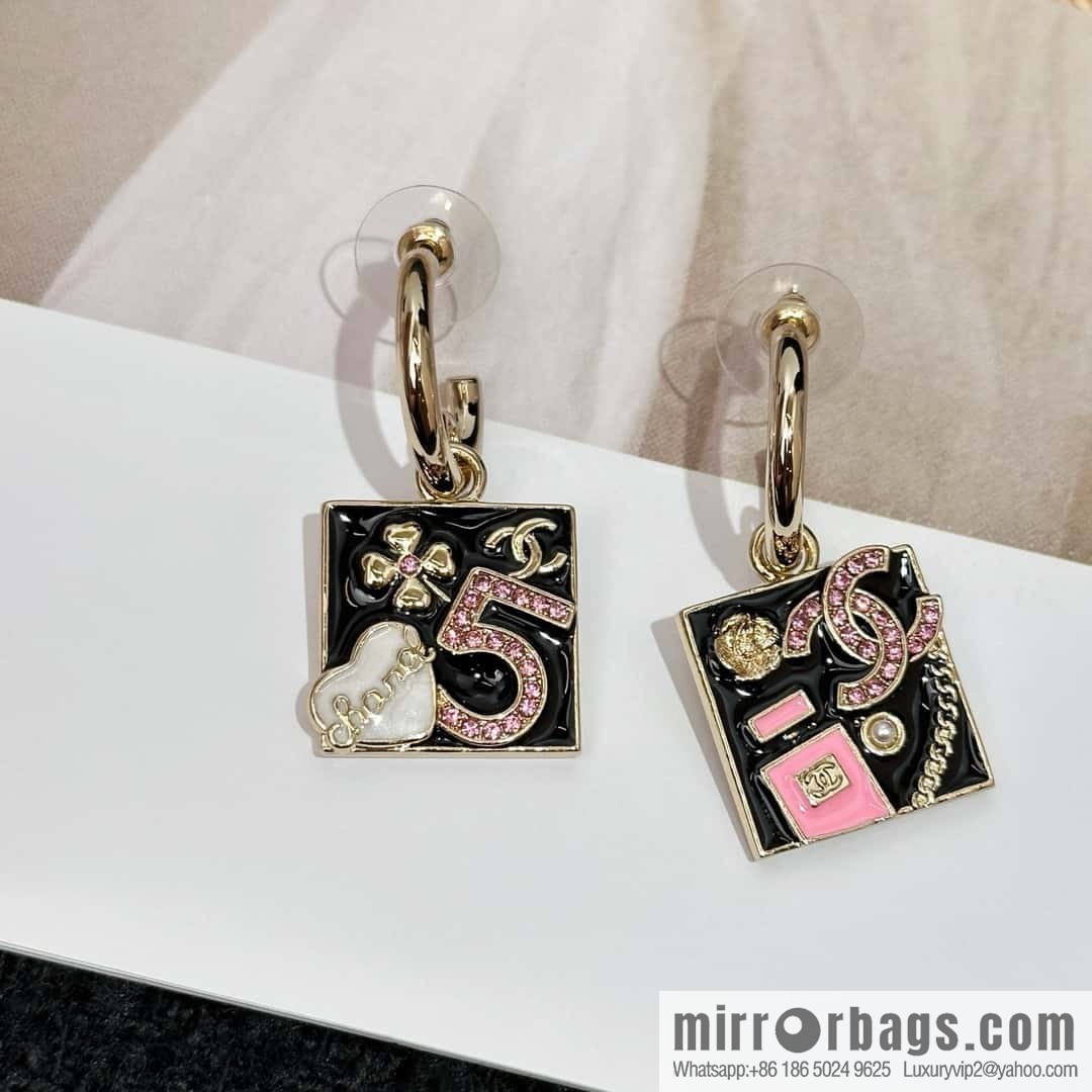 ❗️New ❗️ Chanel stud earrings ☀️ new ☑️ Chanel c2 double c square stud earrings ☀️