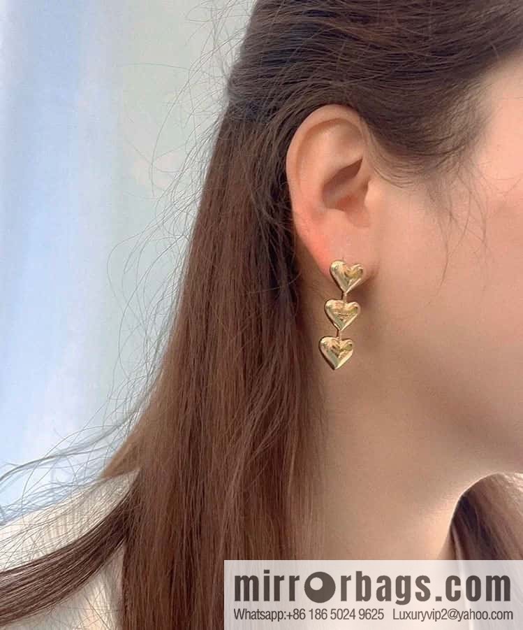☀️New Balenciaga BALENCIAGA three hearts peach heart love stud earrings