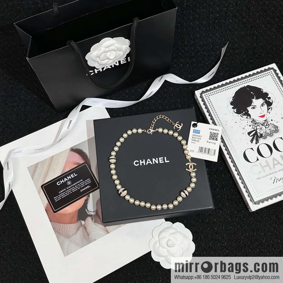 ❗️New ❗️ Chanel necklace ☀️ new ☑️ Chanel double c pearl necklace ☀️