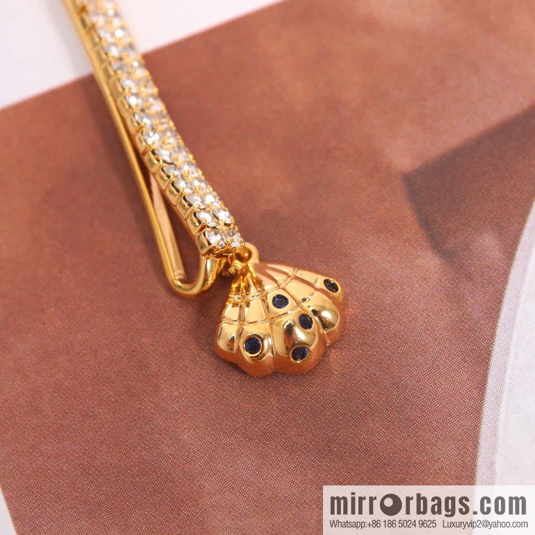 ☀️New ☑️ Celine Shell Hairpin ☀️