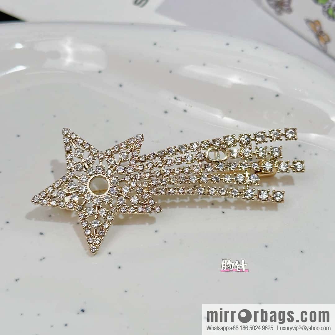 New ☑️ Dior full diamond pentagram comet brooch