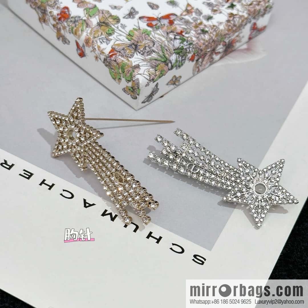 New ☑️ Dior full diamond pentagram comet brooch
