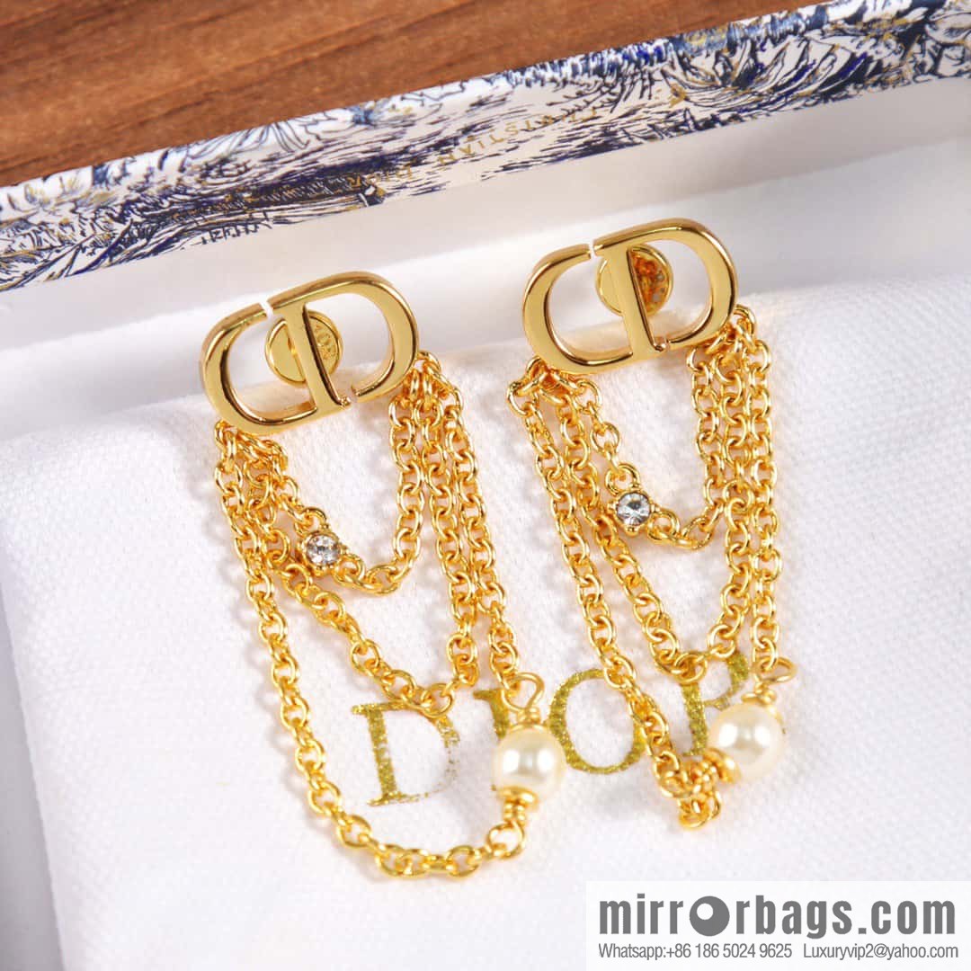 New ☑️ Dior gold CD fringed stud earrings