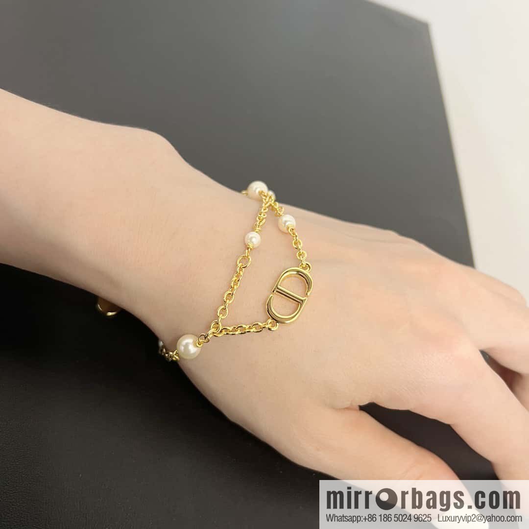 New ☑️ Dior gold CD fringed necklace, bracelet