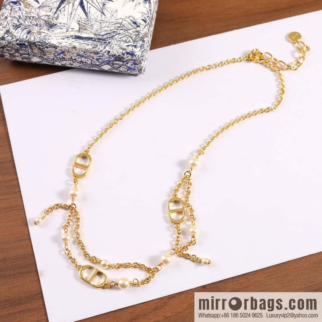 New ☑️ Dior gold CD fringed necklace, bracelet