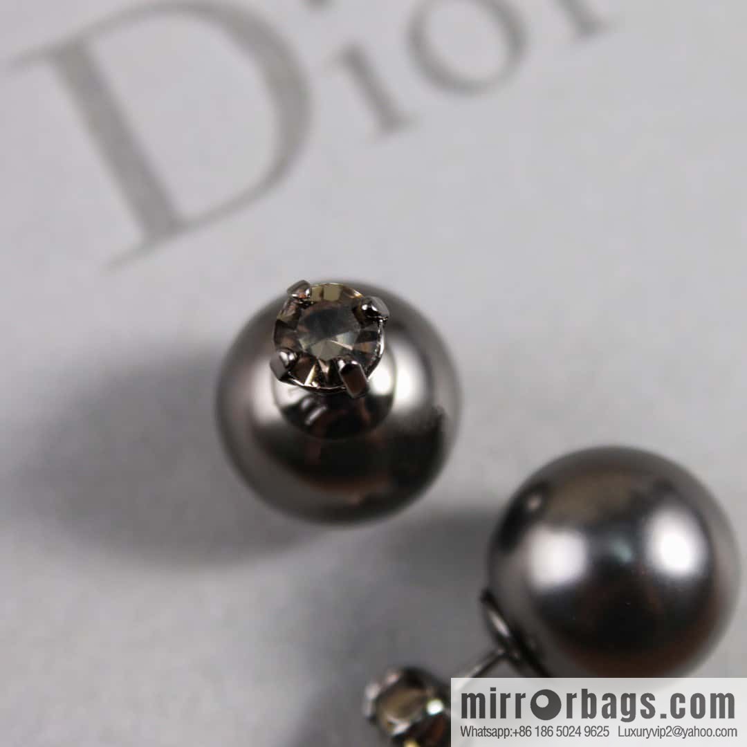 New ☑️ DIOR black diamond black pearl stud earrings