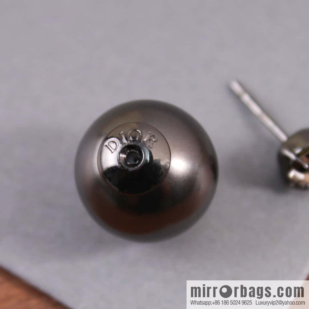 New ☑️ DIOR black diamond black pearl stud earrings