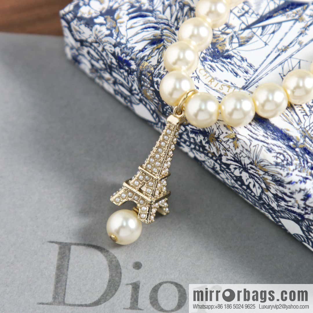 New ☑️ DIOR pearl Eiffel Tower necklace
