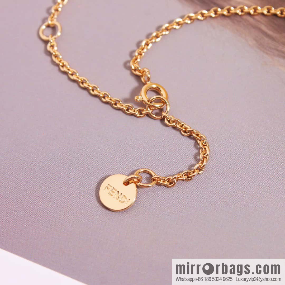 ☀New FENDI Fendi pearl bag necklace ☀