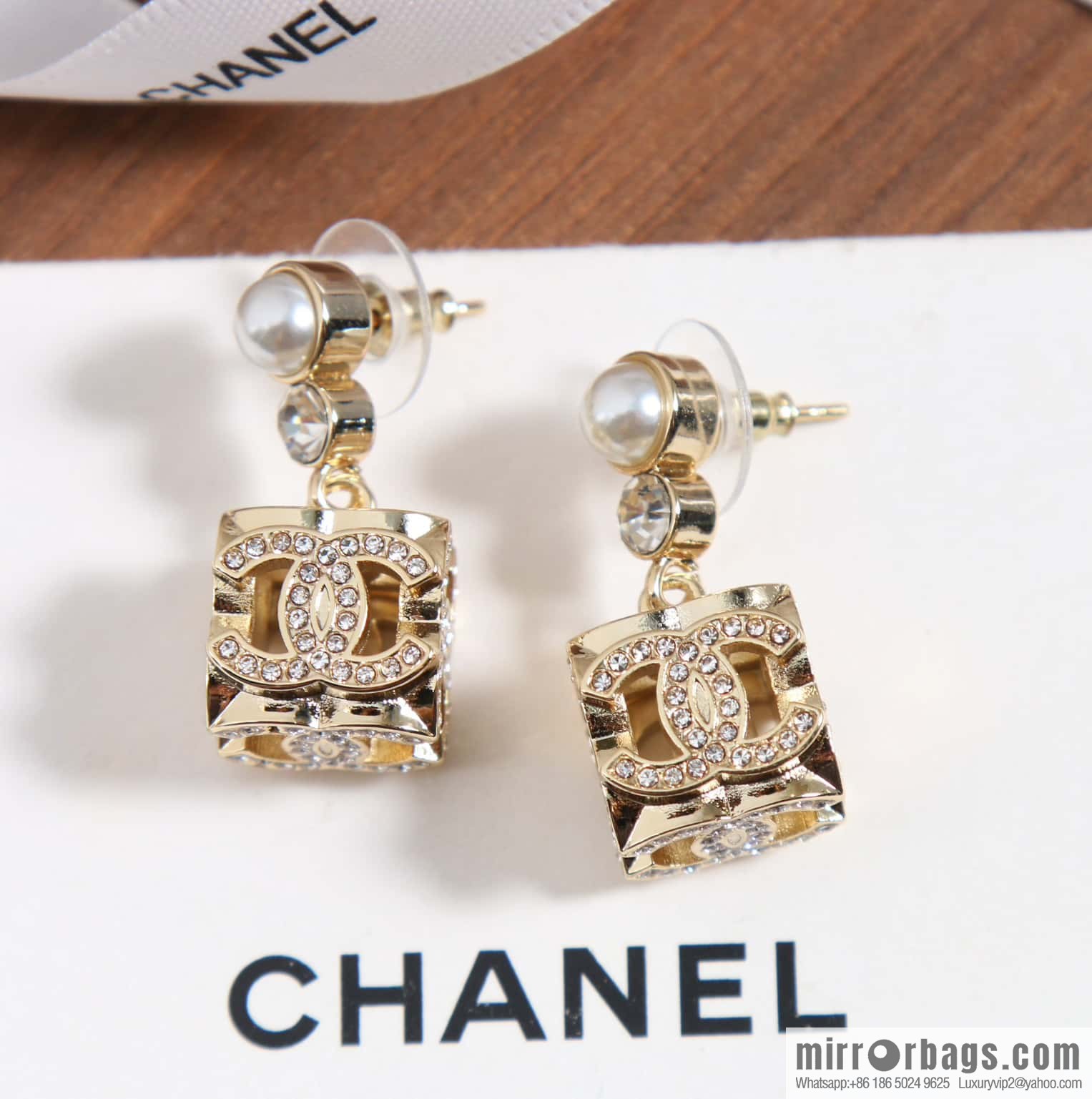 ☀️New ☑️ Chanel C2 double c hollow dice stud earrings ☀️