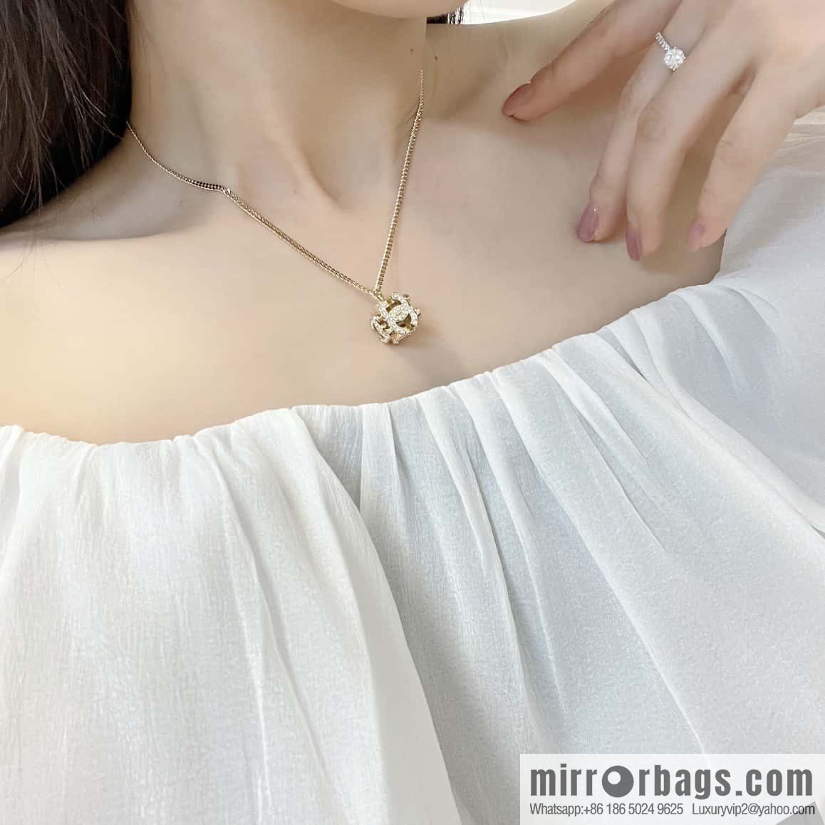 ☀️New ☑️ Chanel Double C Square Full Diamond Dice Necklace ☀️