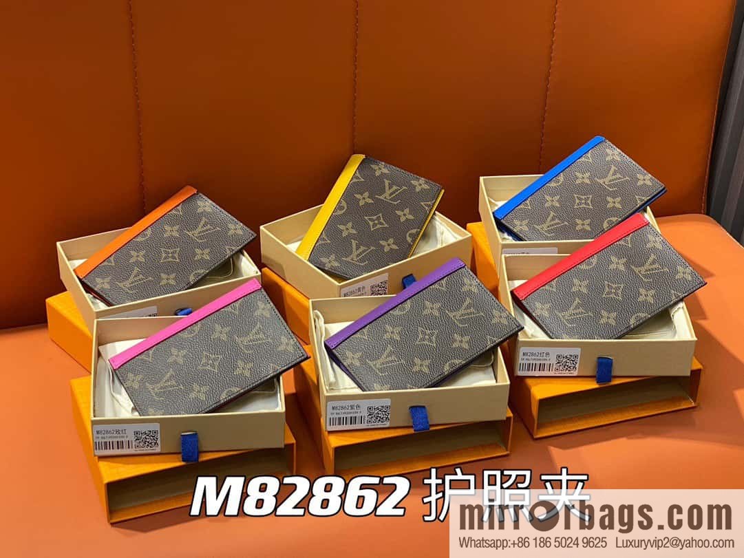 [Premium‑quality] M82862 monogram plum red, passport holder wallet series, passport protective cover