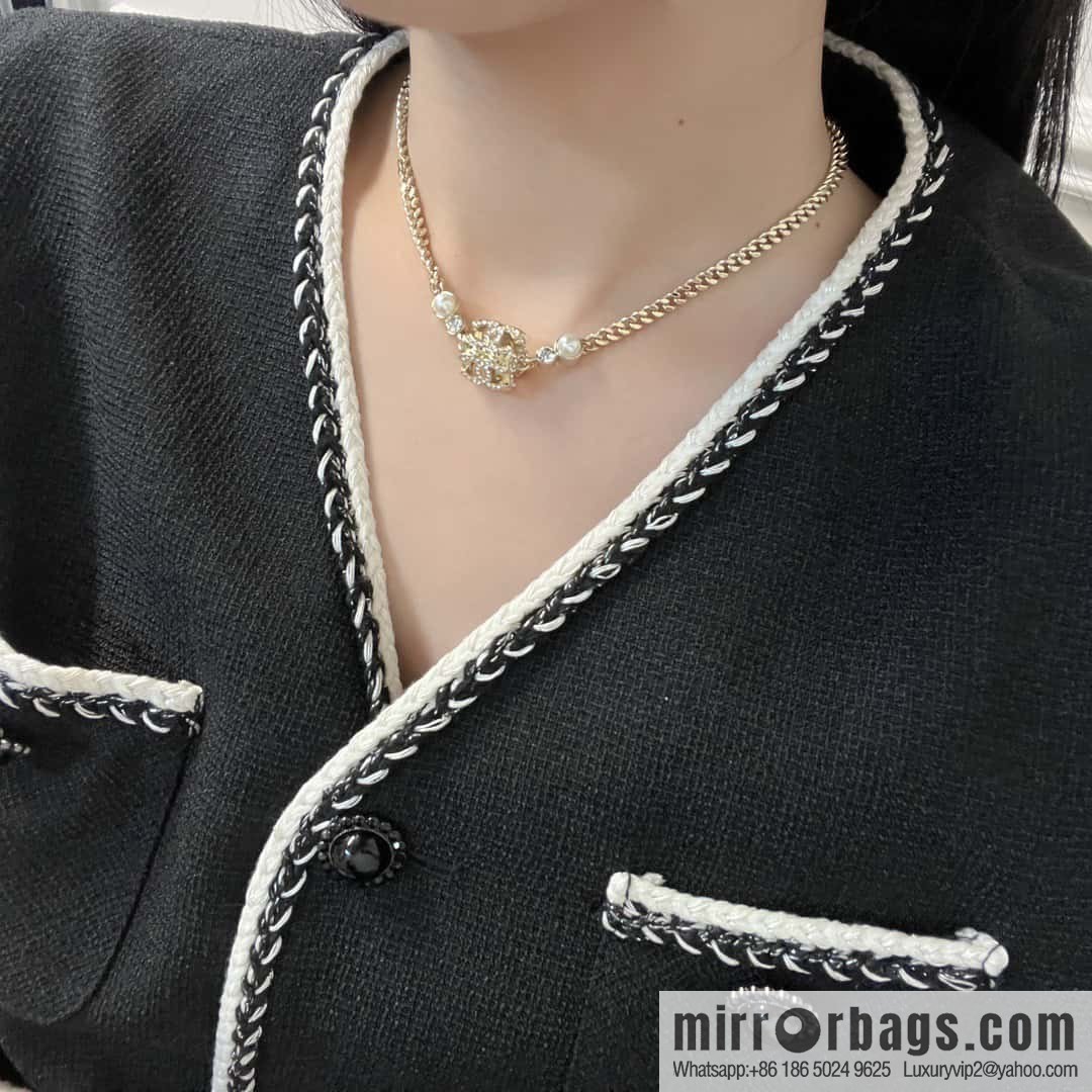 ☀️New ☑️ Chanel Double C Square Full Diamond Dice Necklace ☀️