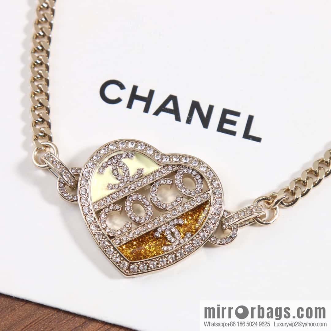 ☀️New ☑️ Chanel double c peach heart love coco necklace ☀️